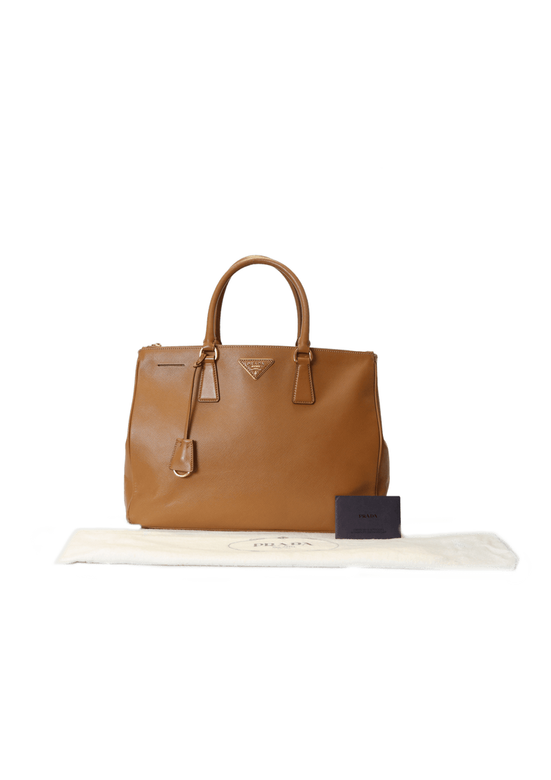 SAFFIANO DOUBLE ZIP GALLERIA