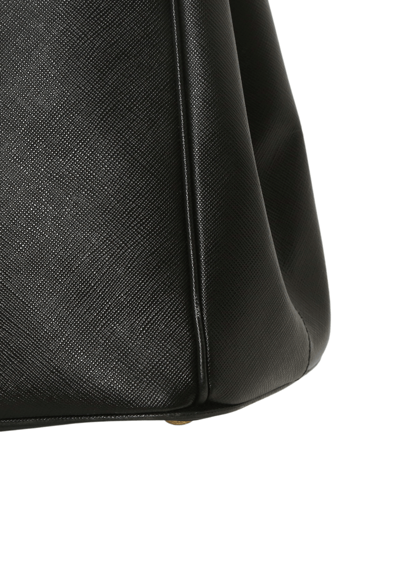 SAFFIANO LUX DOUBLE ZIP GALLERIA