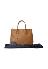 SAFFIANO LUX DOUBLE ZIP GALLERIA