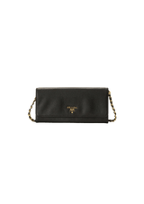SAFFIANO LUX WALLET ON CHAIN