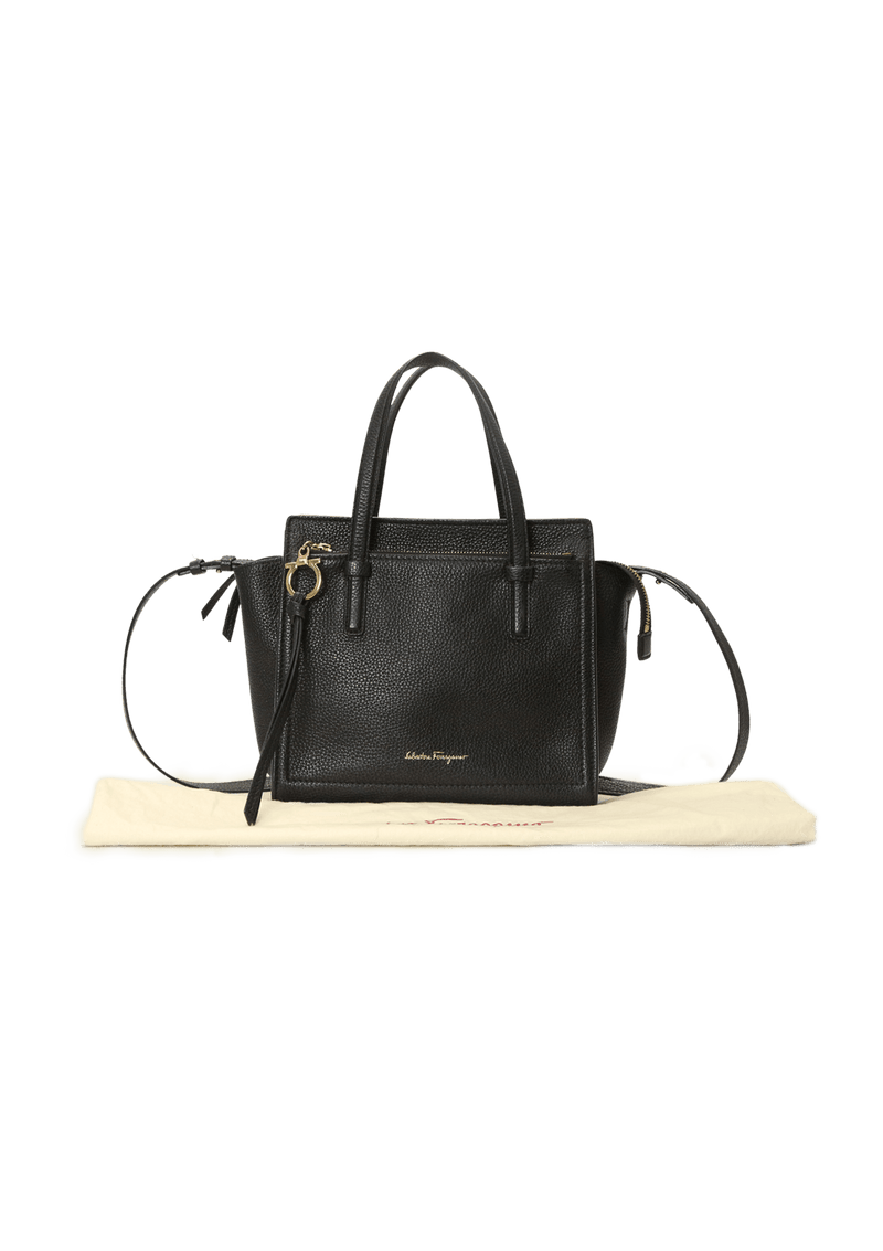 Ferragamo amy 2025 small tote