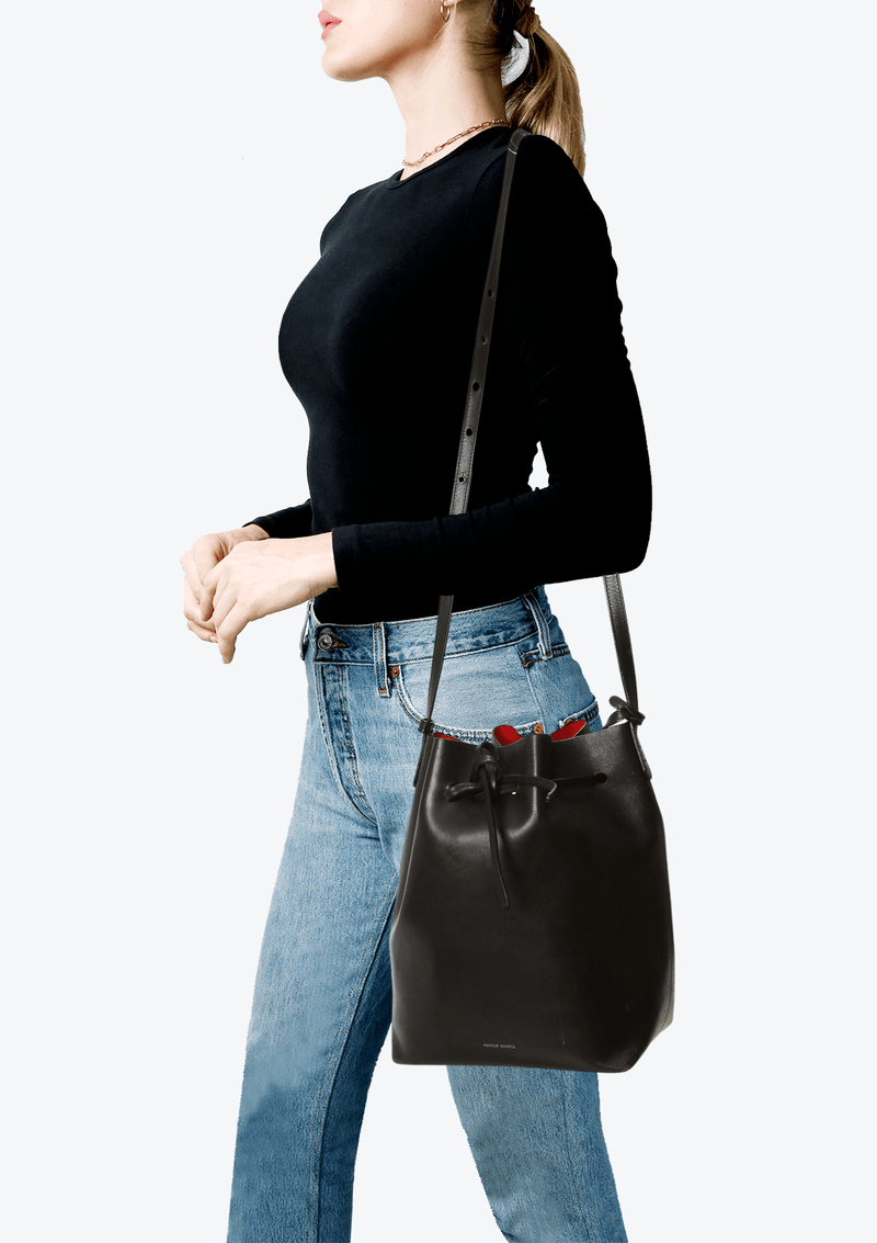 LEATHER BUCKET BAG