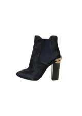 SUEDE BOOTS 34