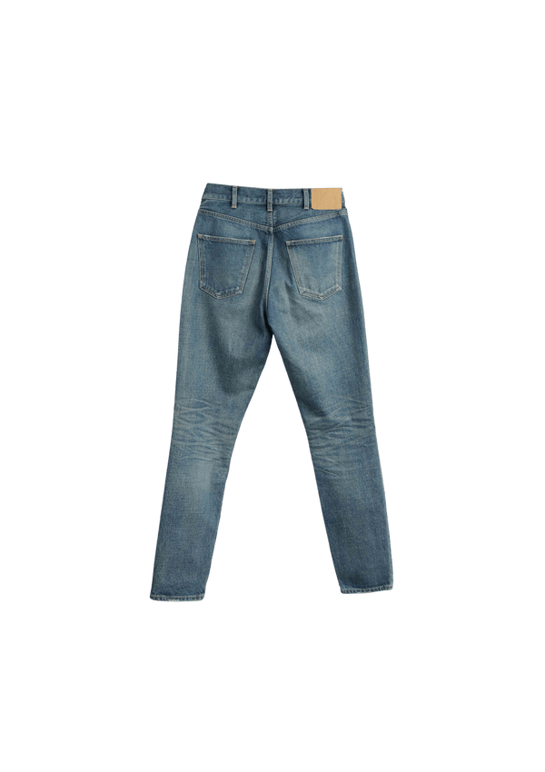 STRAIGHT LEG JEANS 40