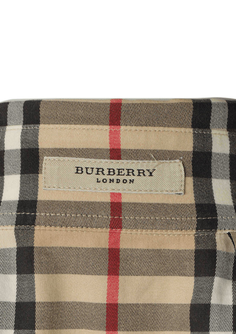 Burberry 800 shop number visto