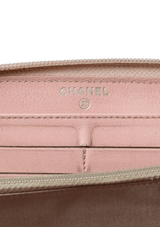 CC ZIP AROUND WALLET CAVIAR