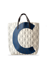 SIGNATURE TOTE