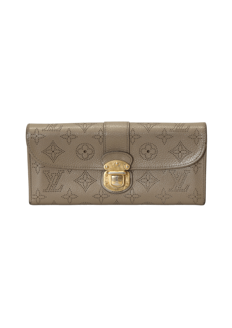 MONOGRAM MAHINA TAUPE CLUTCH