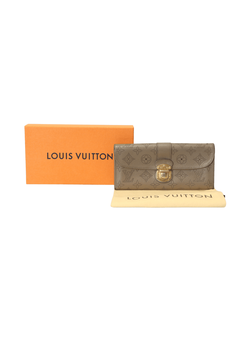 MONOGRAM MAHINA TAUPE CLUTCH