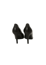 INTERLOCKING C LOGO CAMELLIA PUMPS 38