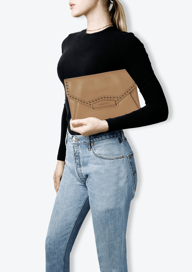 ANTIGONA ENVELOPE CLUTCH