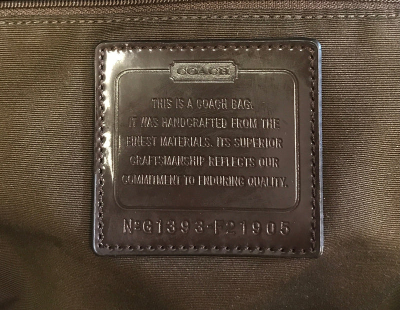 SIGNATURE MESSENGER BAG