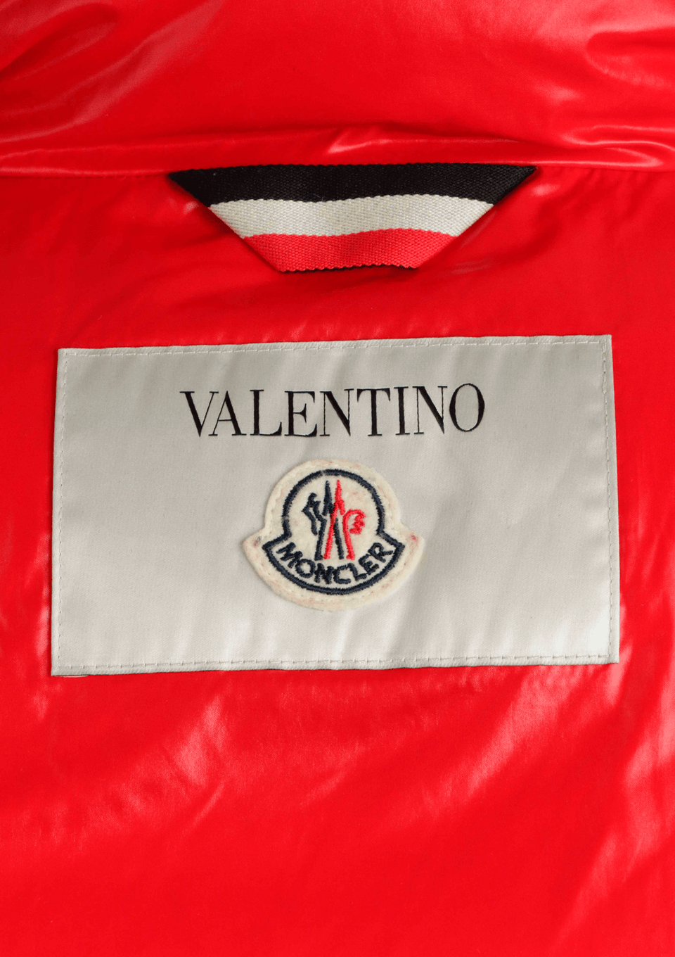 JAQUETA VALENTINO X MONCLER VLOGO JACKET 44 VERMELHO ORIGINAL – Gringa