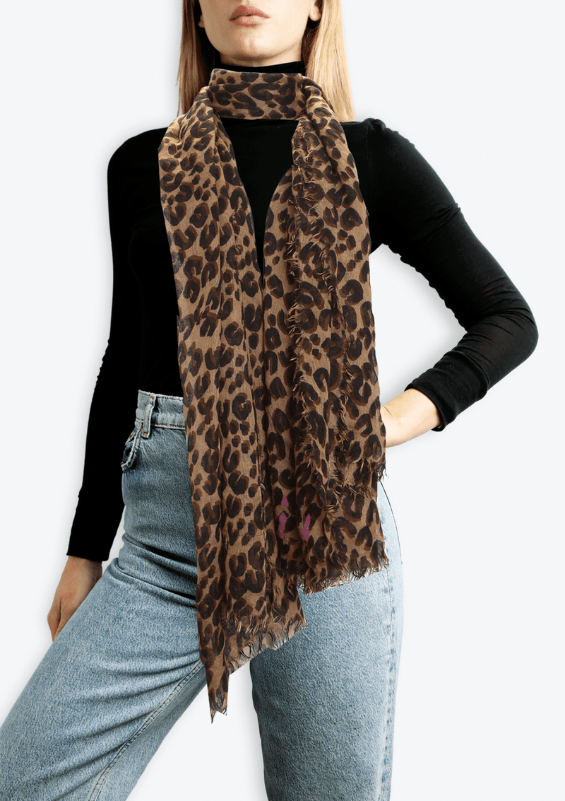 LEOPARD STOLE