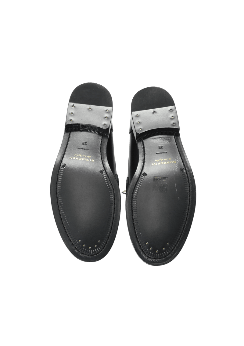 LEATHER LOAFERS 37