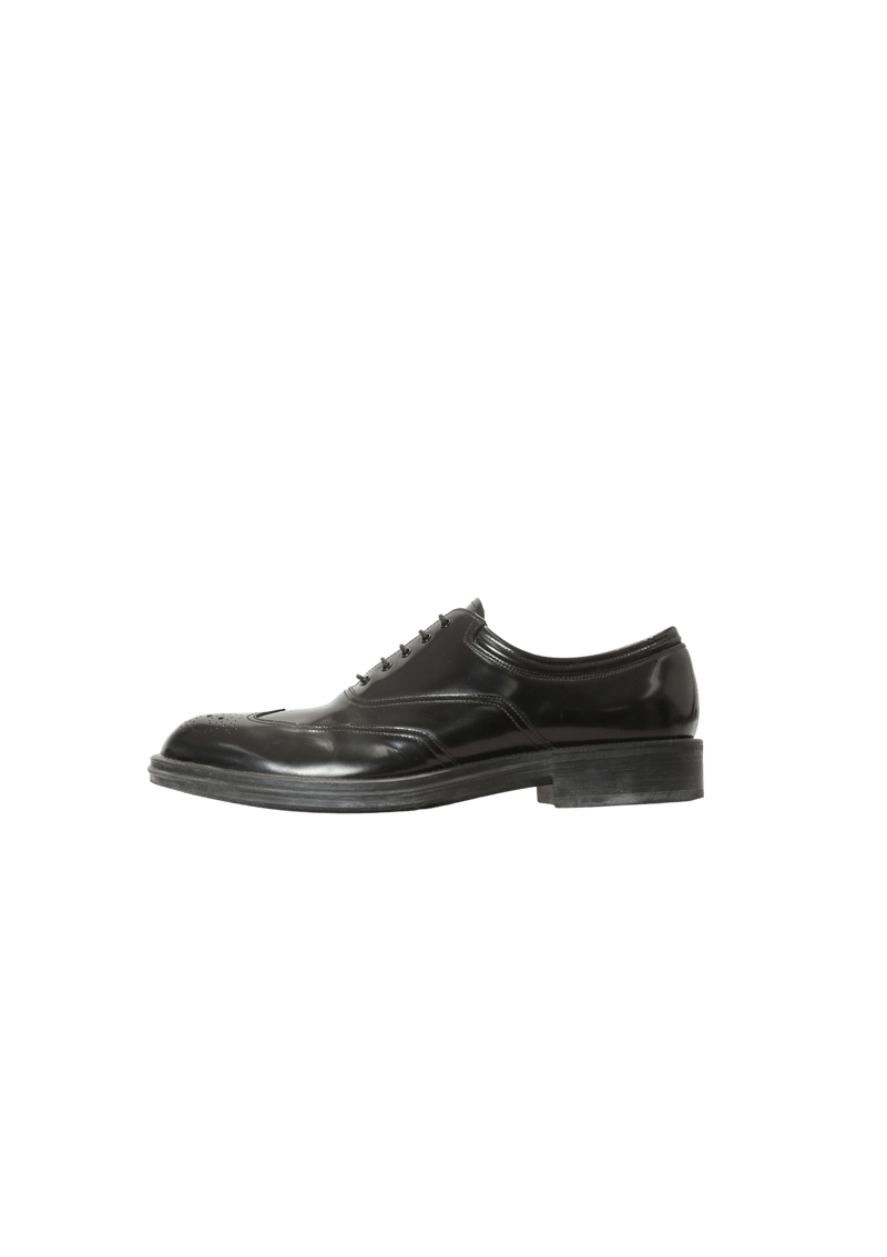 PATENT LEATHER OXFORDS 42
