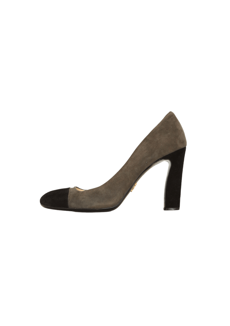 SUEDE PUMPS 39