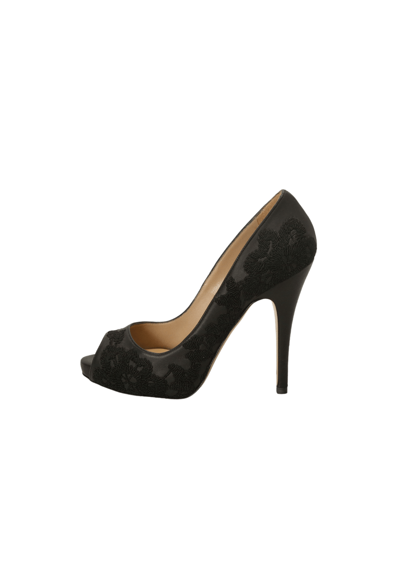 LACE EMBELLISHED PUMPS 34