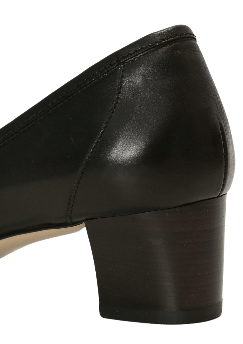 LEATHER PUMPS 36