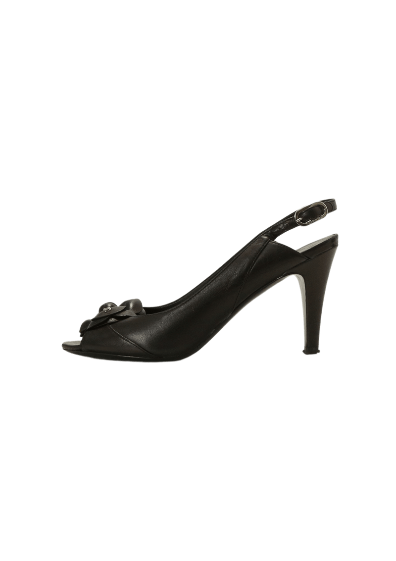 INTERLOCKING C LOGO CAMELLIA PUMPS 33.5