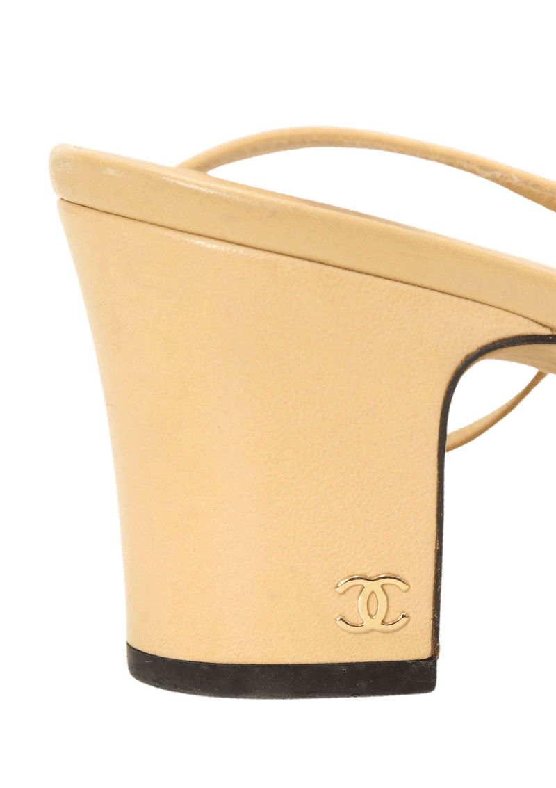 INTERLOCKING CC LOGO SLINGBACK 39