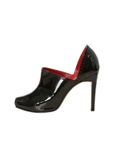 PATENT LEATHER ANKLE BOOTS  39