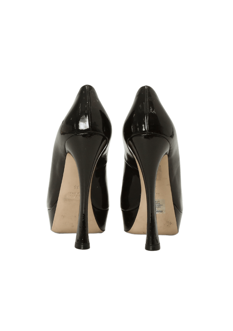 PATENT LEATHER PUMPS 34