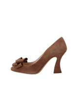 SUEDE BOW PUMPS 35
