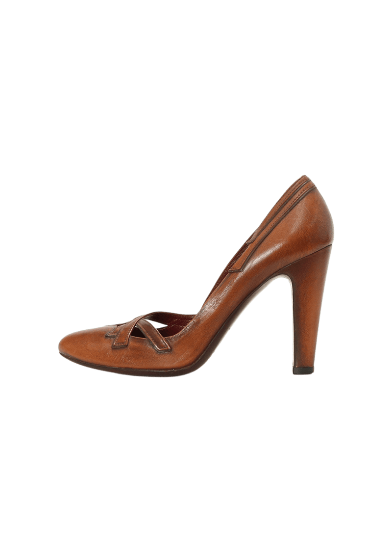 LEATHER PUMPS 36