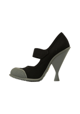 MARY JANE PUMPS 36
