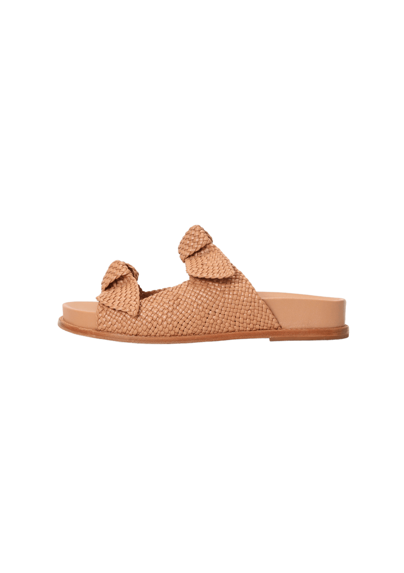 ASYMMETRIC CLARITA SLIDES 37