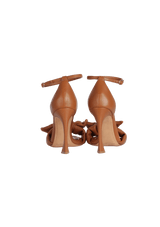 LEATHER BOW SANDALS 38