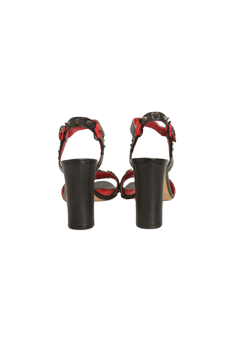 EMBOSSED FLORAL SANDALS 38