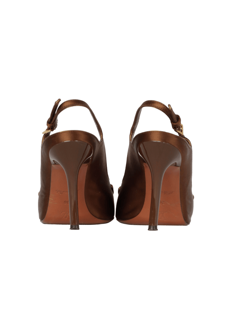 LEATHER SLINGBACK PUMPS 35