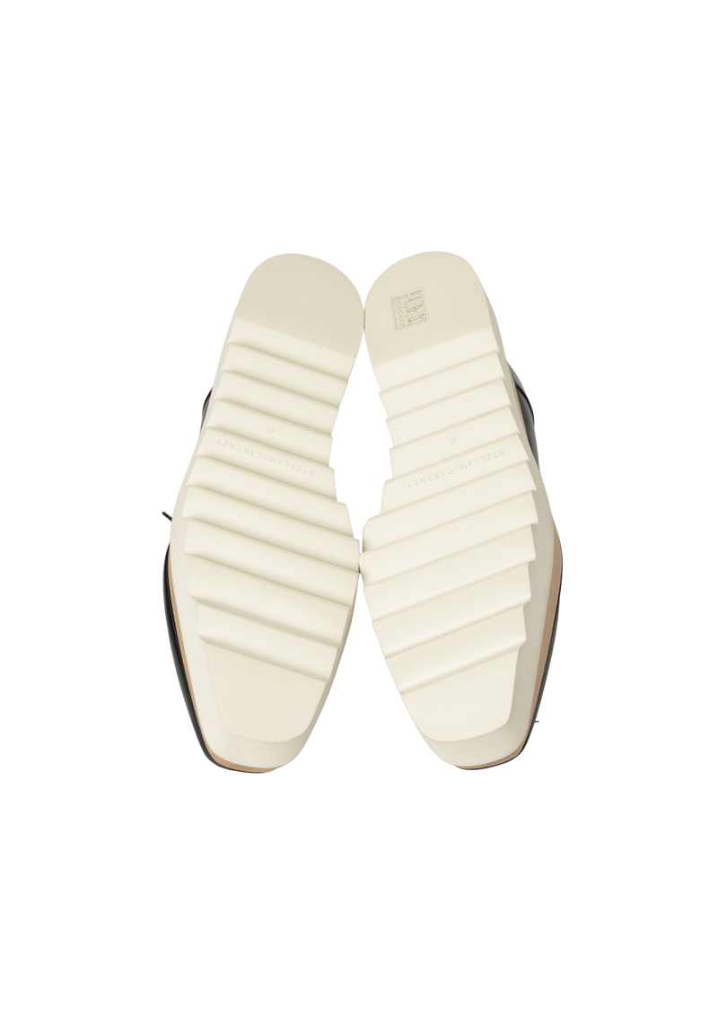 Sapato Stella McCartney Elyse Branco c/ Listras Pretas e Estrelas