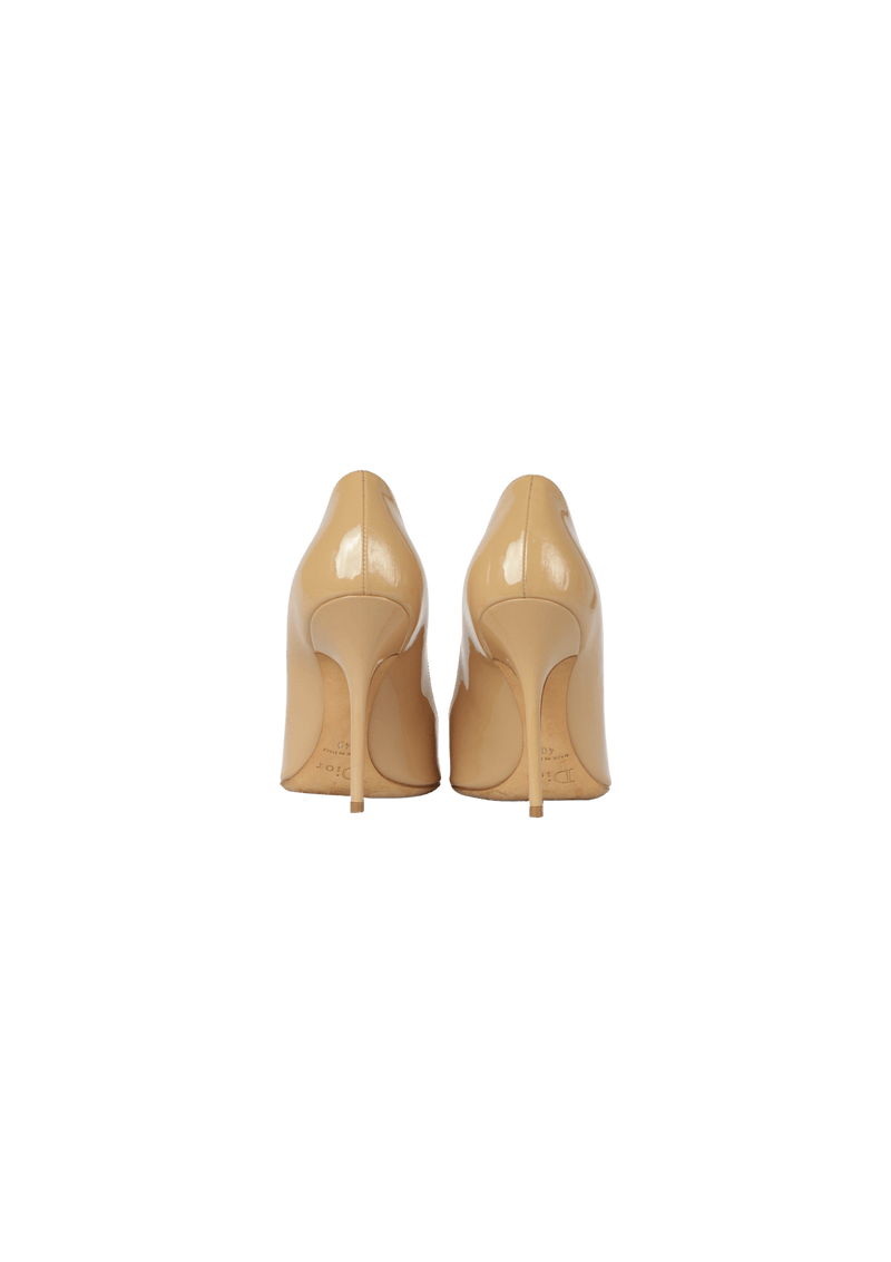 PATENT POINTED TOE PUMPS 38