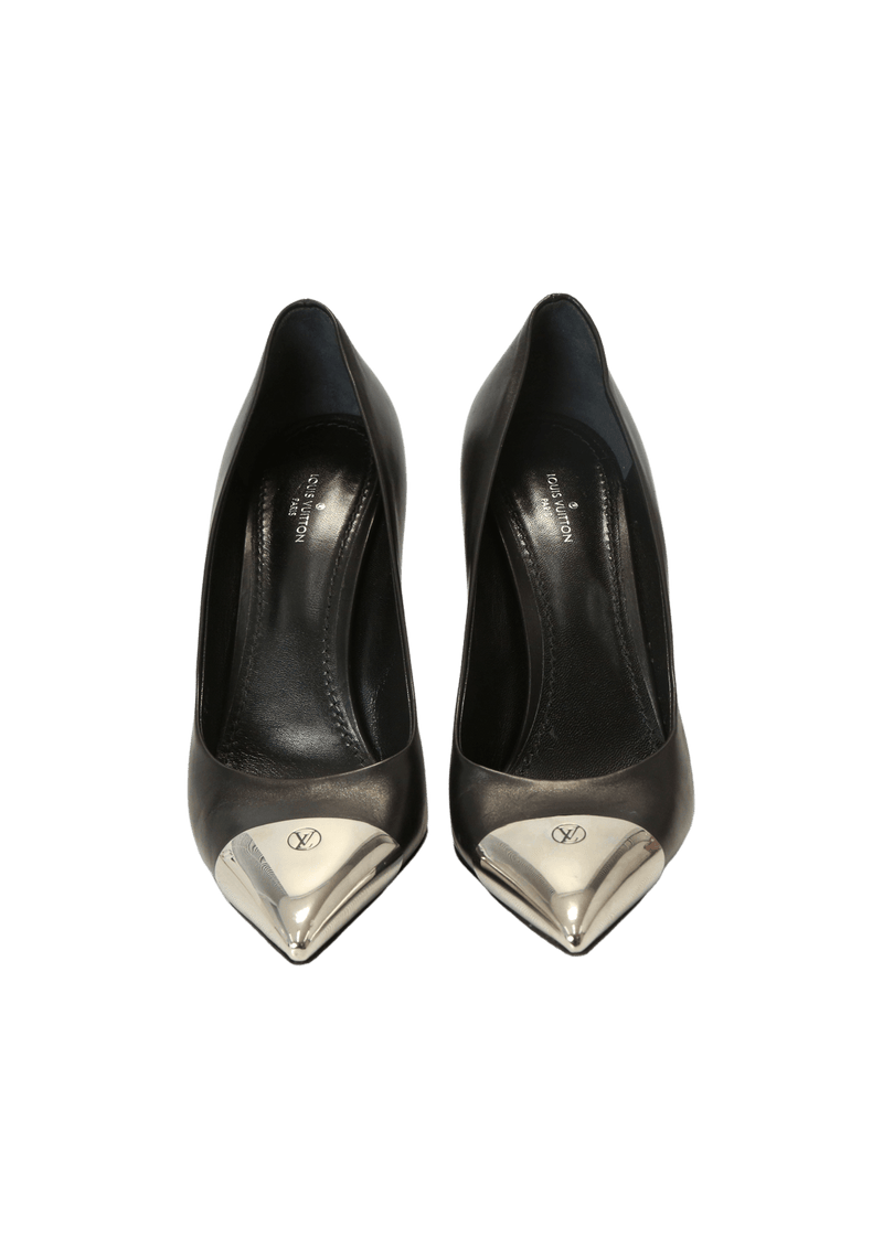 LEATHER PUMPS 36.5