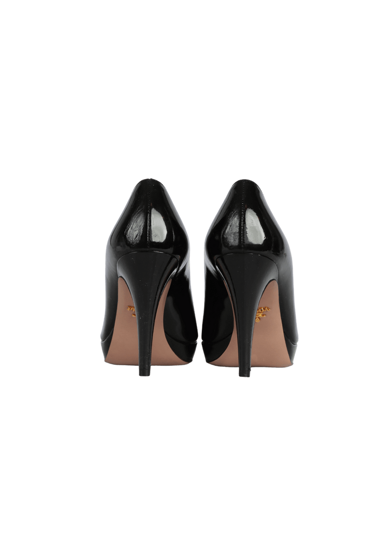 PATENT LEATHER PUMPS 36