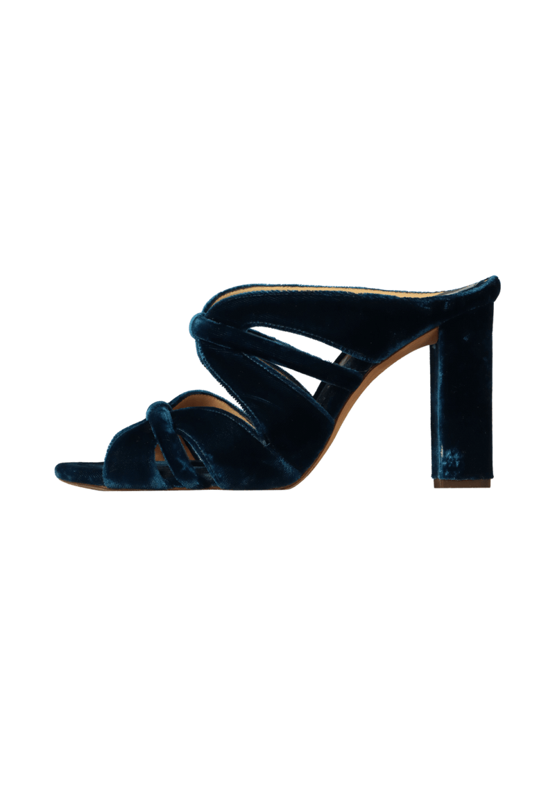 VELVET MULES 34