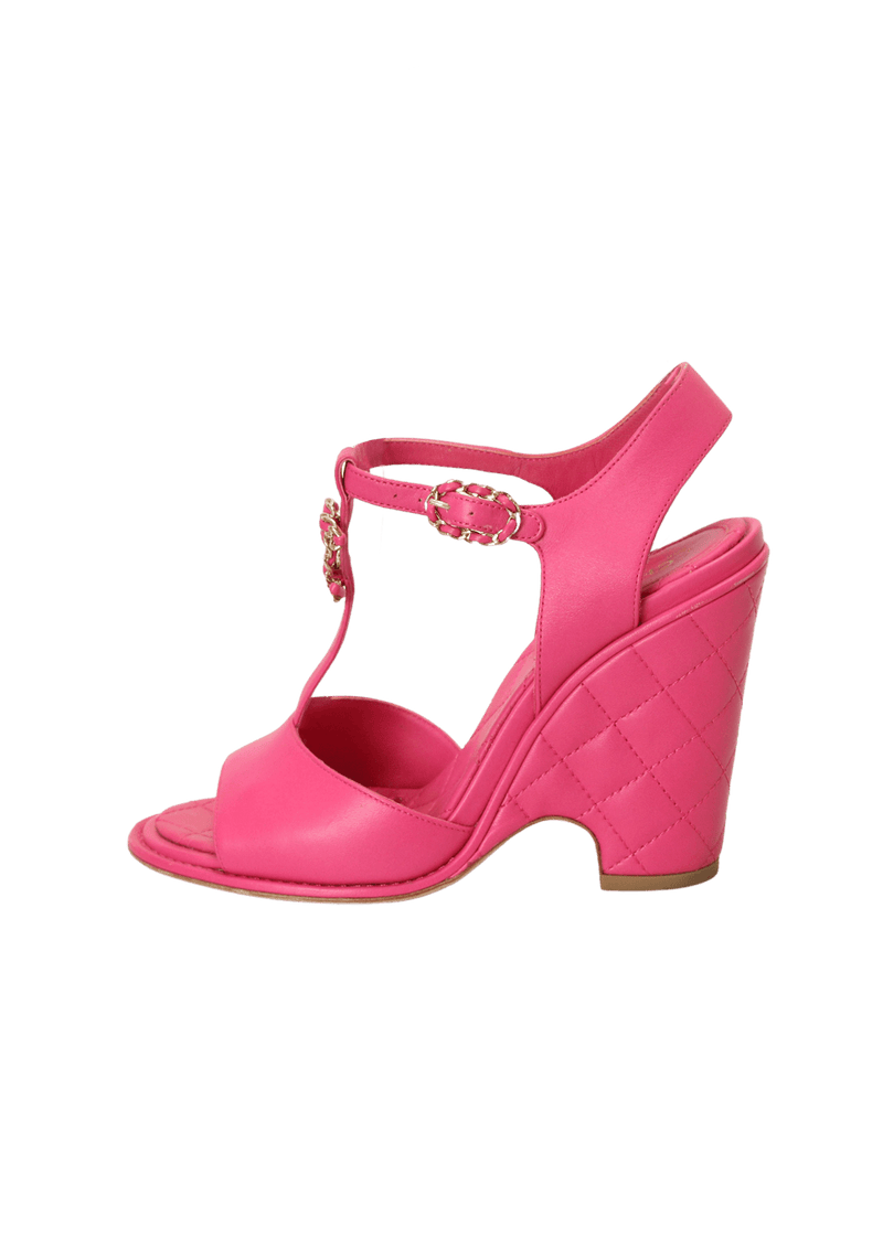 CC MATELASSÉ T-STRAP SANDALS 36