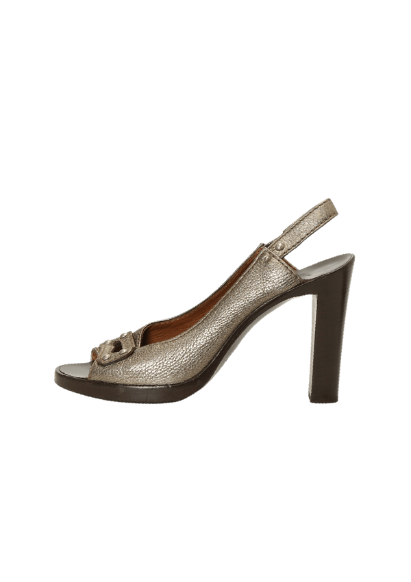 METALLIC LEATHER PUMPS 39