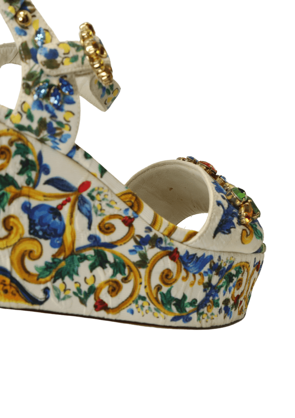 MAJOLICA PLATFORM 37