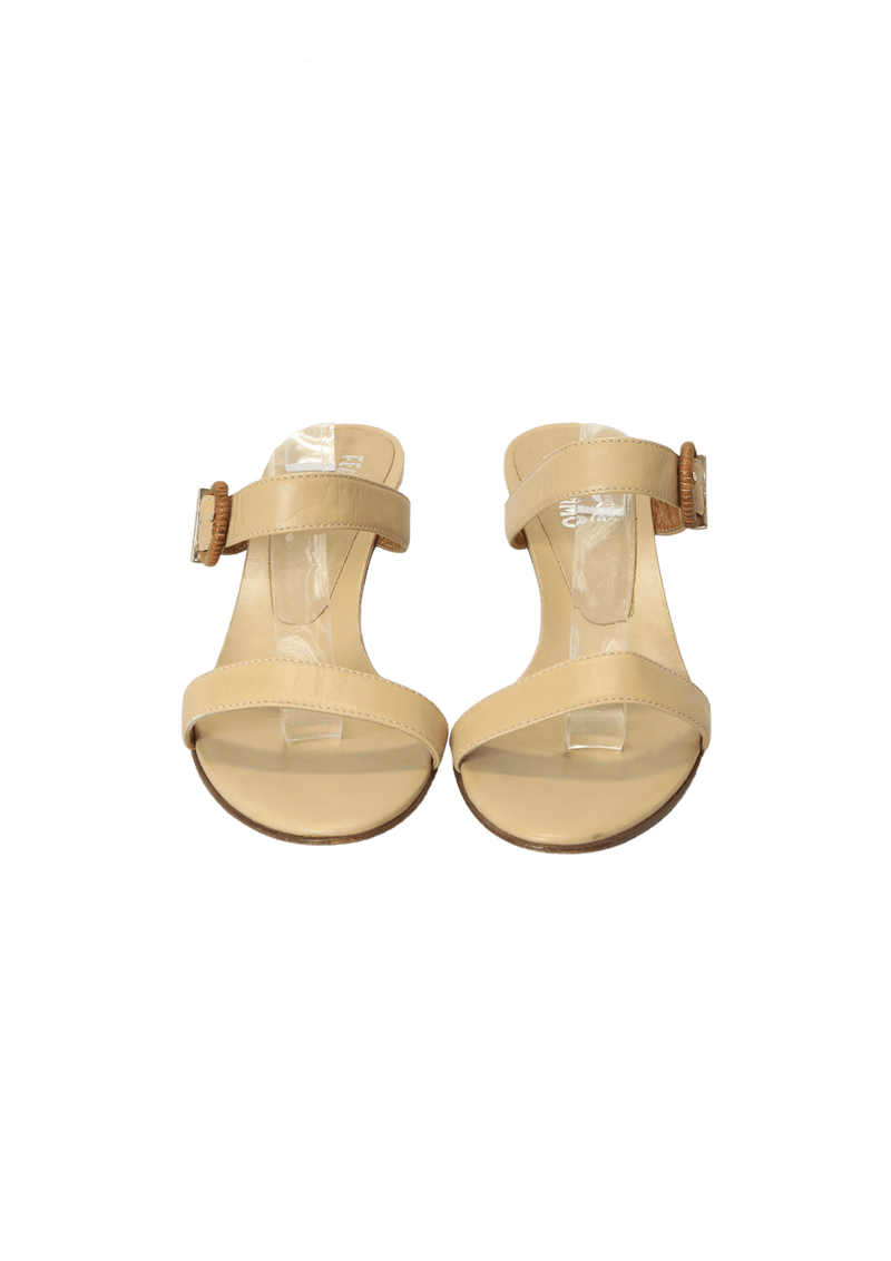 LEATHER SANDALS 39