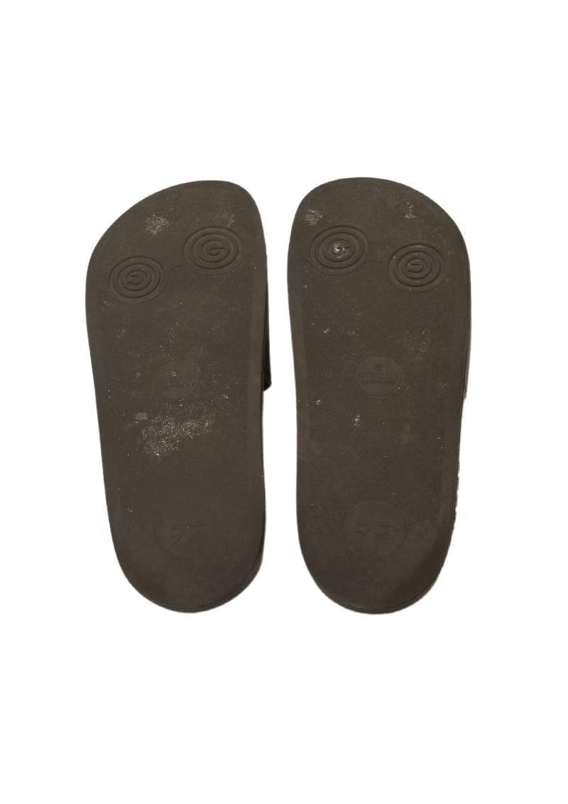 LOGO RUBBER SLIDES 37