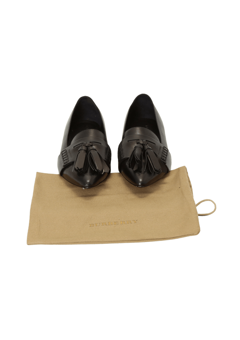 LEATHER TASSEL ACCENTS LOAFERS 37