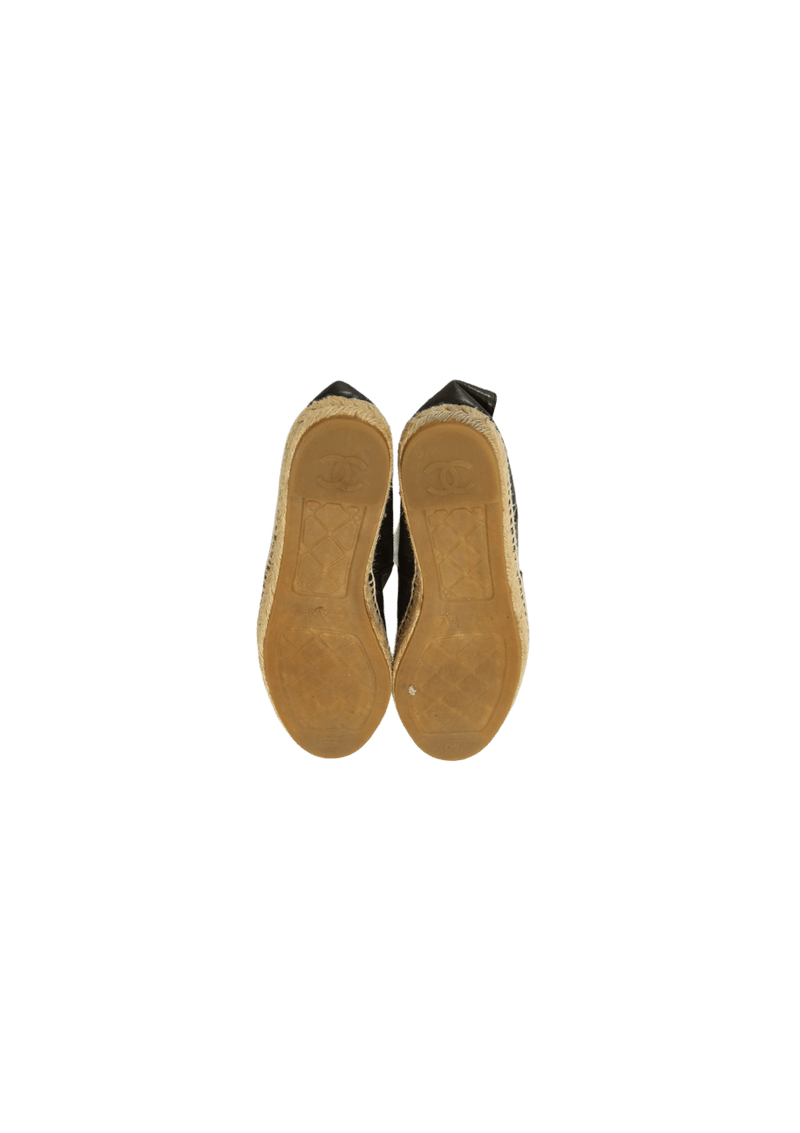 INTERLOCKING CC LOGO LEATHER ESPADRILLES 38