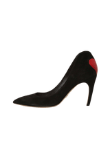 HEART POINTED-TOE PUMPS 39