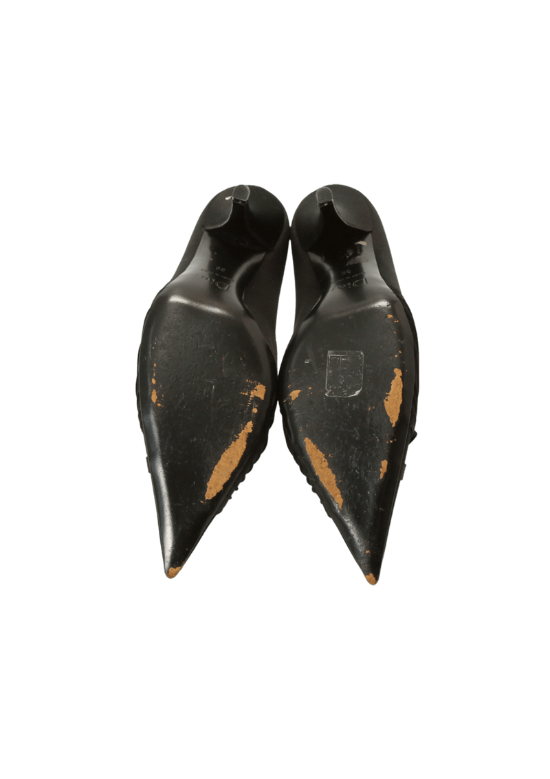 SATIN PUMPS 37