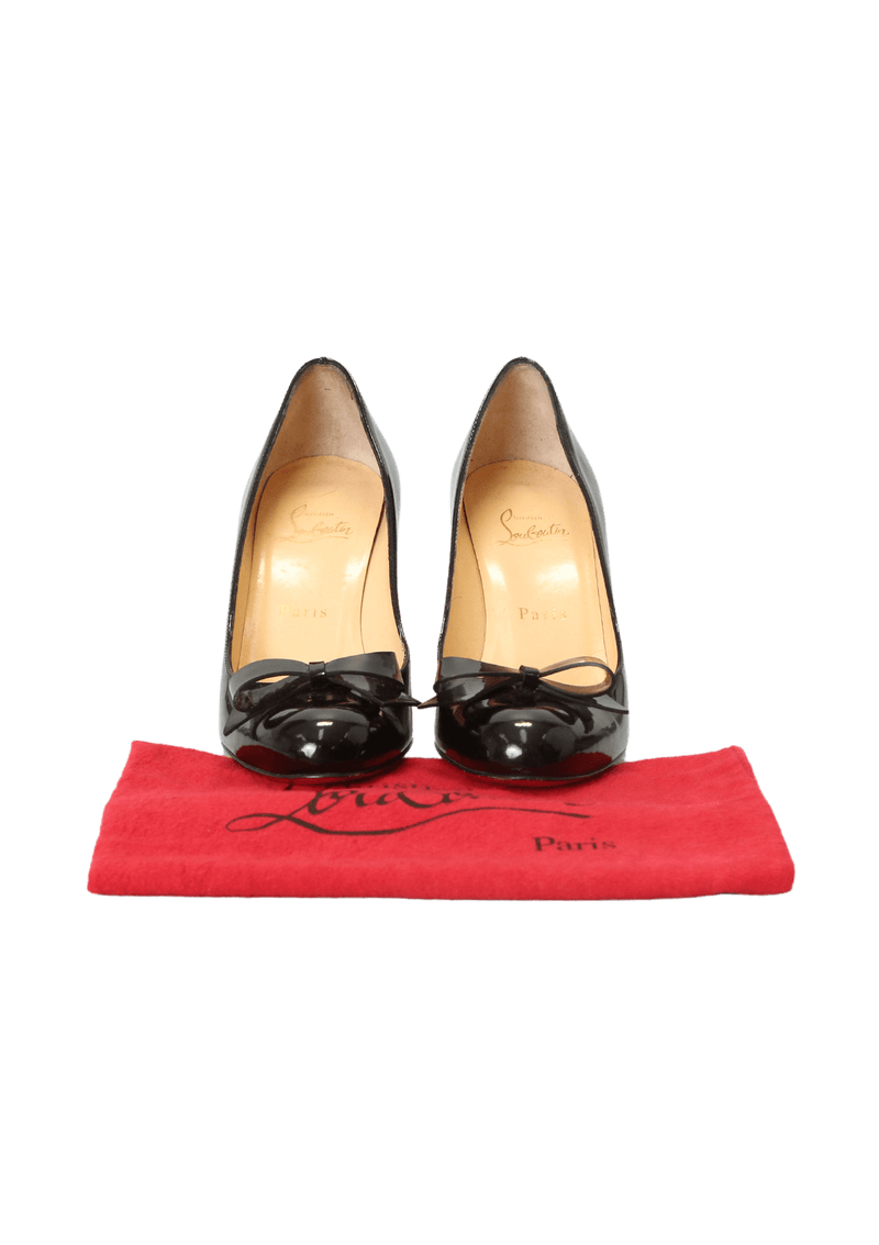 PATENT LEATHER BOW PUMPS 35