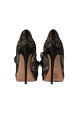 LACE PATTERN BOW PUMPS 35